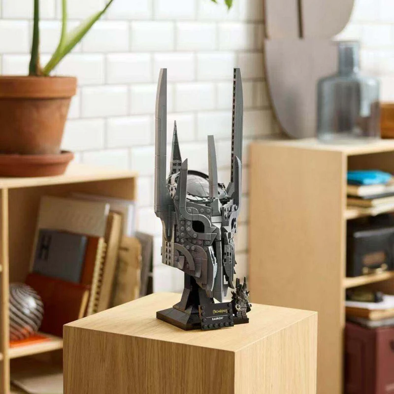 538pcs The Lord of the Rings: Sauron's Helmet - Image 5